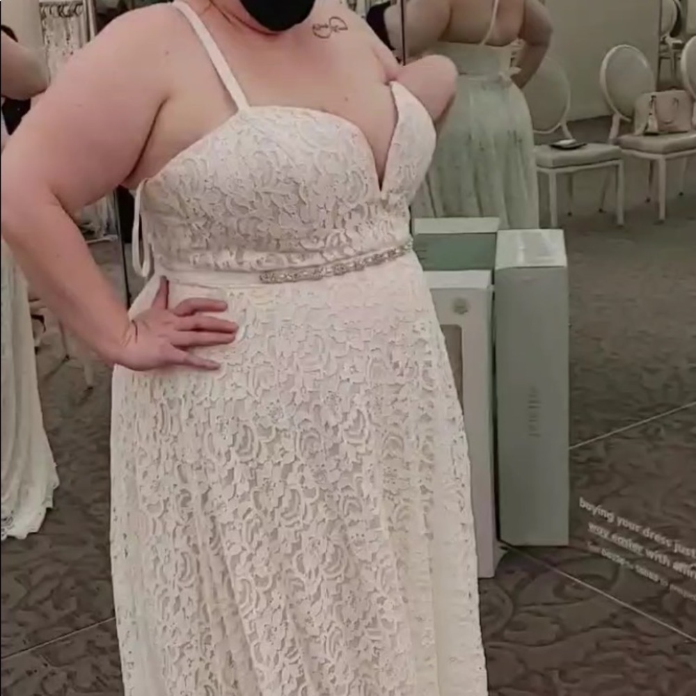 David’s bridal wedding dress